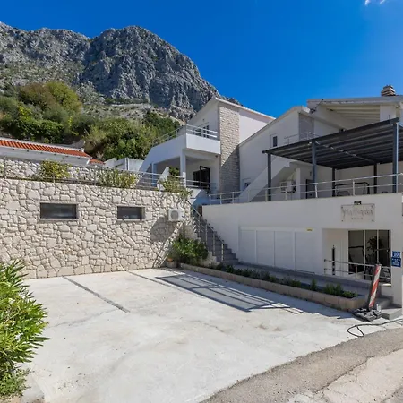 Blanka * Podgora (Split-Dalmatia)